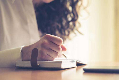 企業(yè)申請(qǐng)購買工作服報(bào)告怎么寫